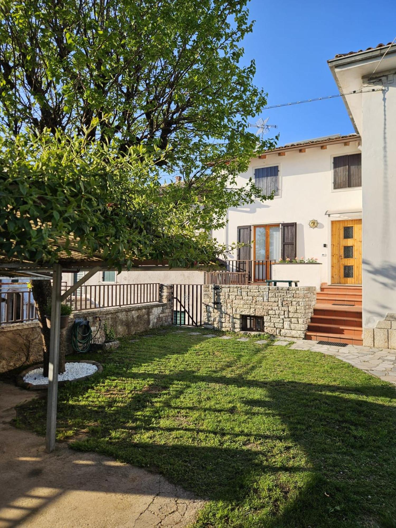 Vila Casa Dell'Alpino Caprino Veronese Exteriér fotografie